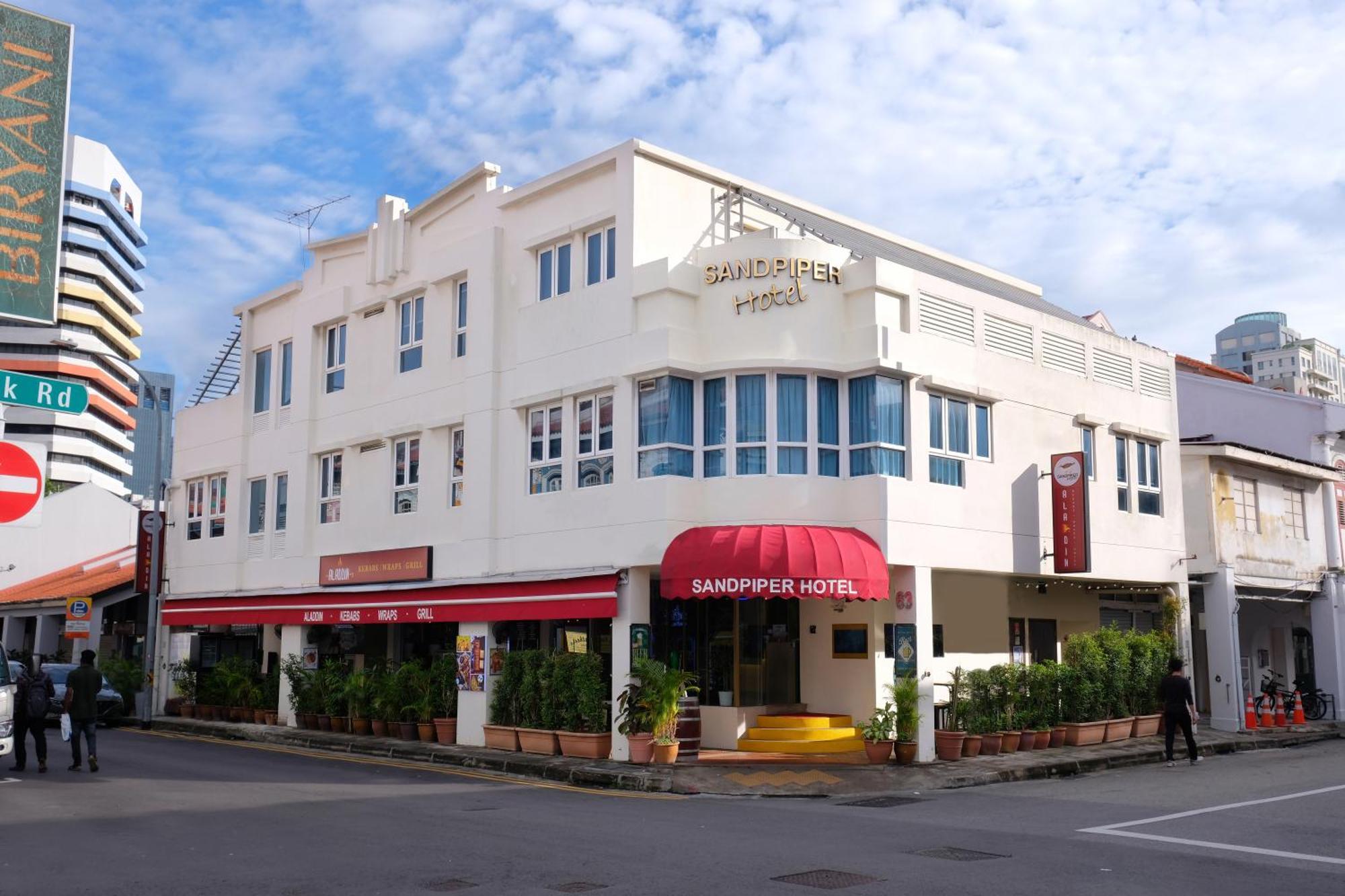 Single Sharing Room And Short Hours Stay At Sandpiper Hotel Сингапур Екстериор снимка